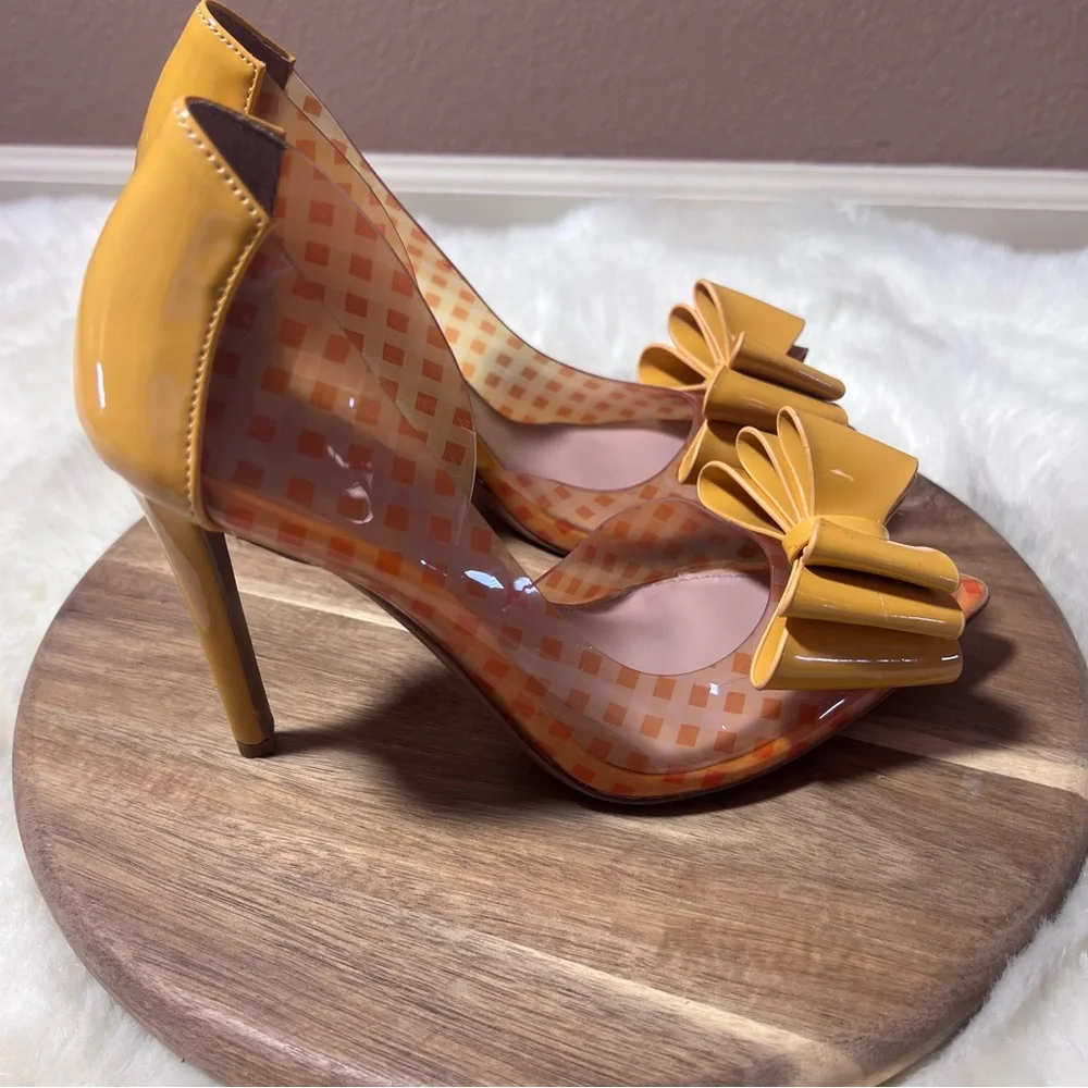 Betsey Johnson Kaison Yellow and Orange Bow Heels Size 6 - Picture 2 of 14